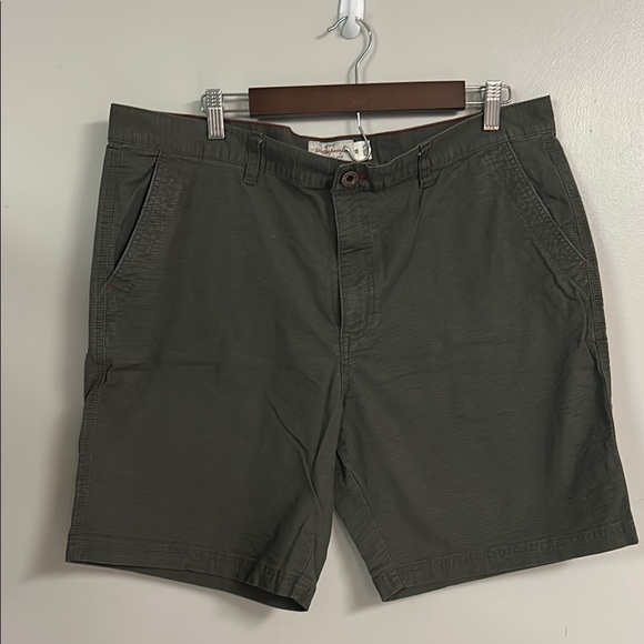 Weatherproof Versatile Gray Flat Front Shorts for Casual Wear - Picture 1 of 3